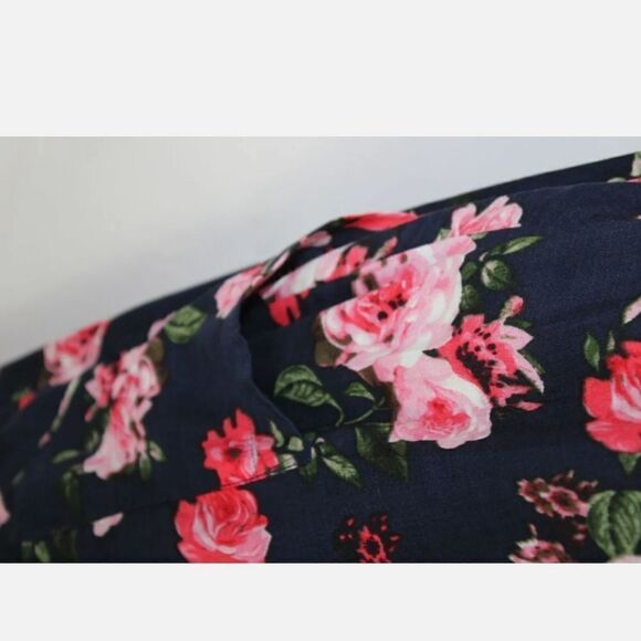 UMGEE SIZE LARGE NAVY FLORAL CROP CRIS CROSS ROMPER - Picture 7 of 12